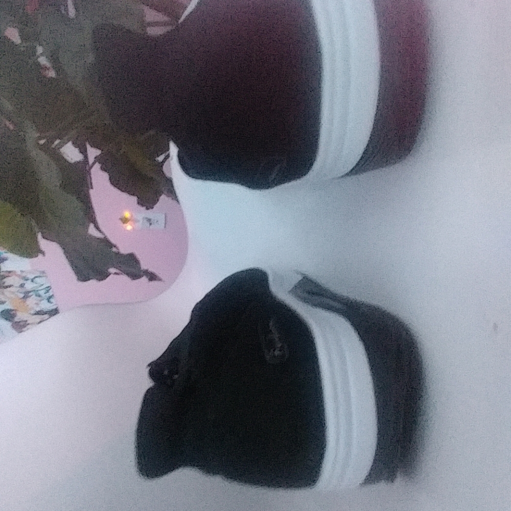Shoes - Picture 3 of 5